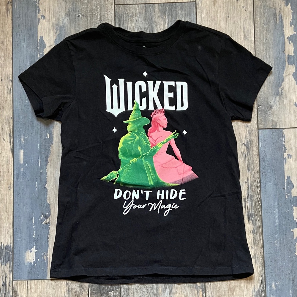 Universal Girls Wicked Graphic T-Shirt Short Sleeve Tee Top Size 14/16 Black